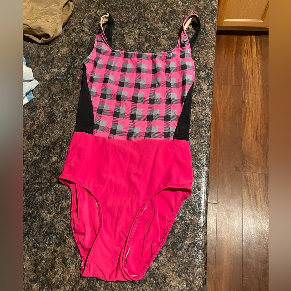 Eleve leotard size medium. Only worn a few times and in like new condition.